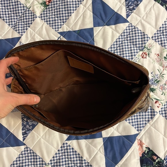 COACH Brown/Tan POUCH WITH ZIPPER CLOSURE SIGNATURE CC - Picture 7 of 11